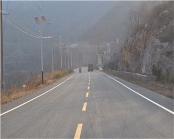 瀝青路面有何特點？